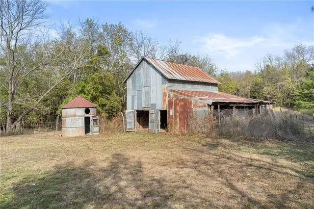 $230,000 | 5466 Cr 5500 N/a Cherryvale Ks 67335 N/a, Cherryvale, KS 67335