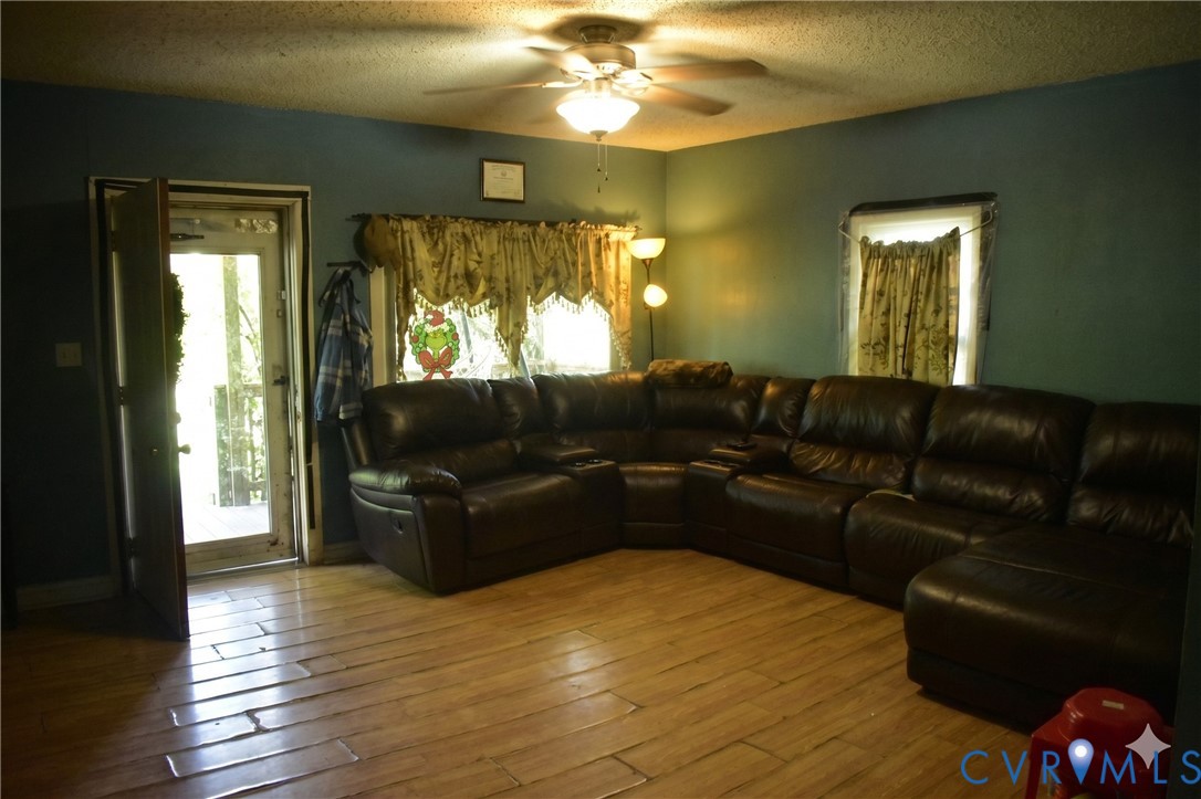 2374 Hilton Road Gate City, VA 24251 - Photo 2 of 10