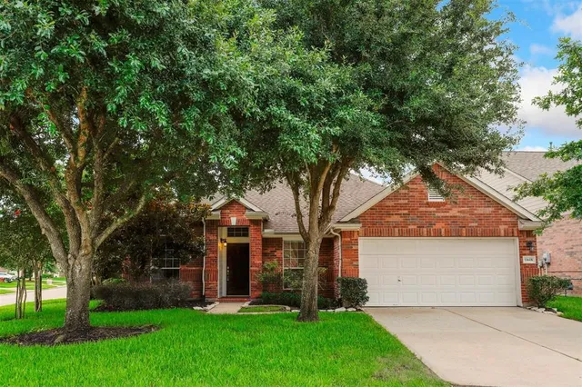 $2,200 | 11618 Columbia Pines Lane, Cypress, TX 77433