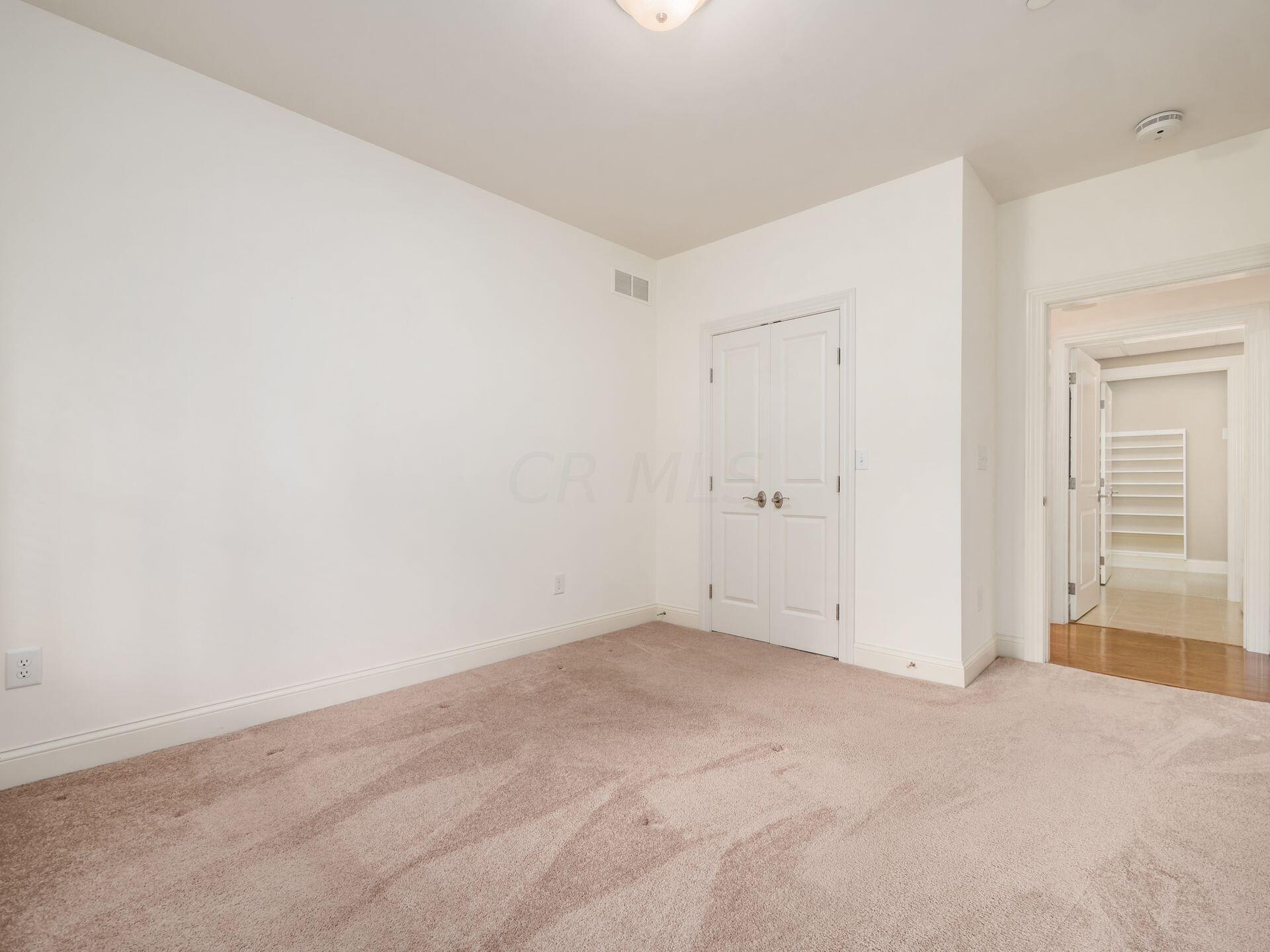 3175 Tremont Road, Unit 211 Columbus, OH 43221 - Photo 20 of 39 025_9b_N 3175 Tremont 211 027