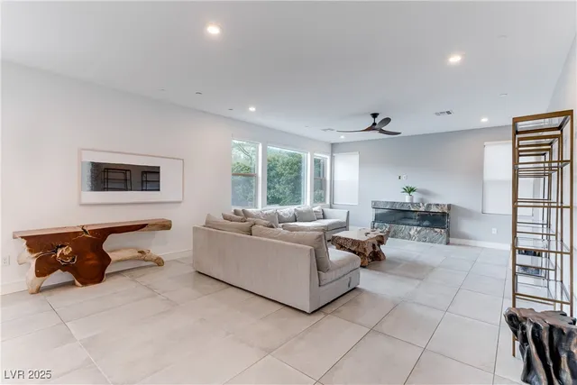 $4,790 | 214 Abbey Hill Street, Henderson, NV 89012