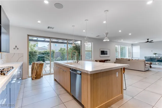 $4,790 | 214 Abbey Hill Street, Henderson, NV 89012