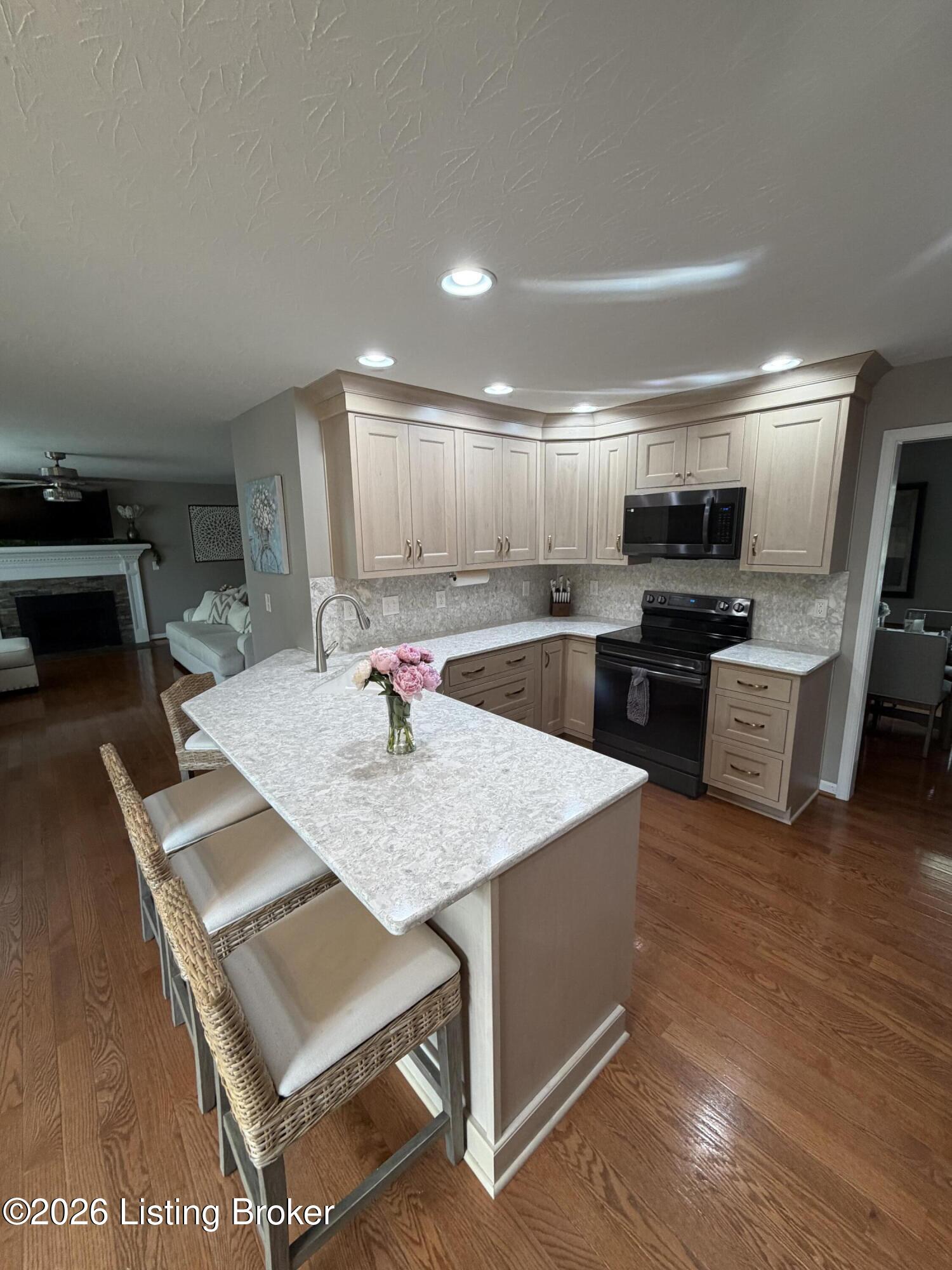 242 Riley Way Elizabethtown, KY 42701 - Photo 6 of 57 IMG_0357