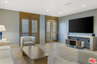 1347 Palisades Beach Road Santa Monica, CA 90401 - Photo 12 of 64