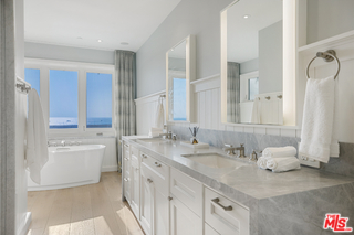 1347 Palisades Beach Road Santa Monica, CA 90401 - Photo 31 of 64