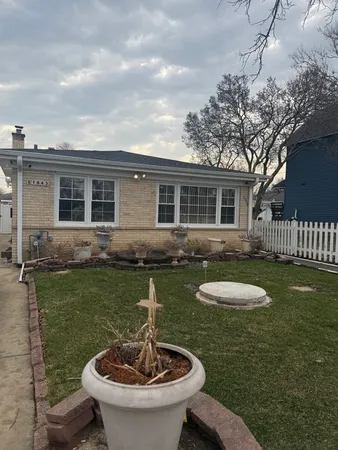 $419,000 | 1643 Sycamore Street, Des Plaines, IL 60018