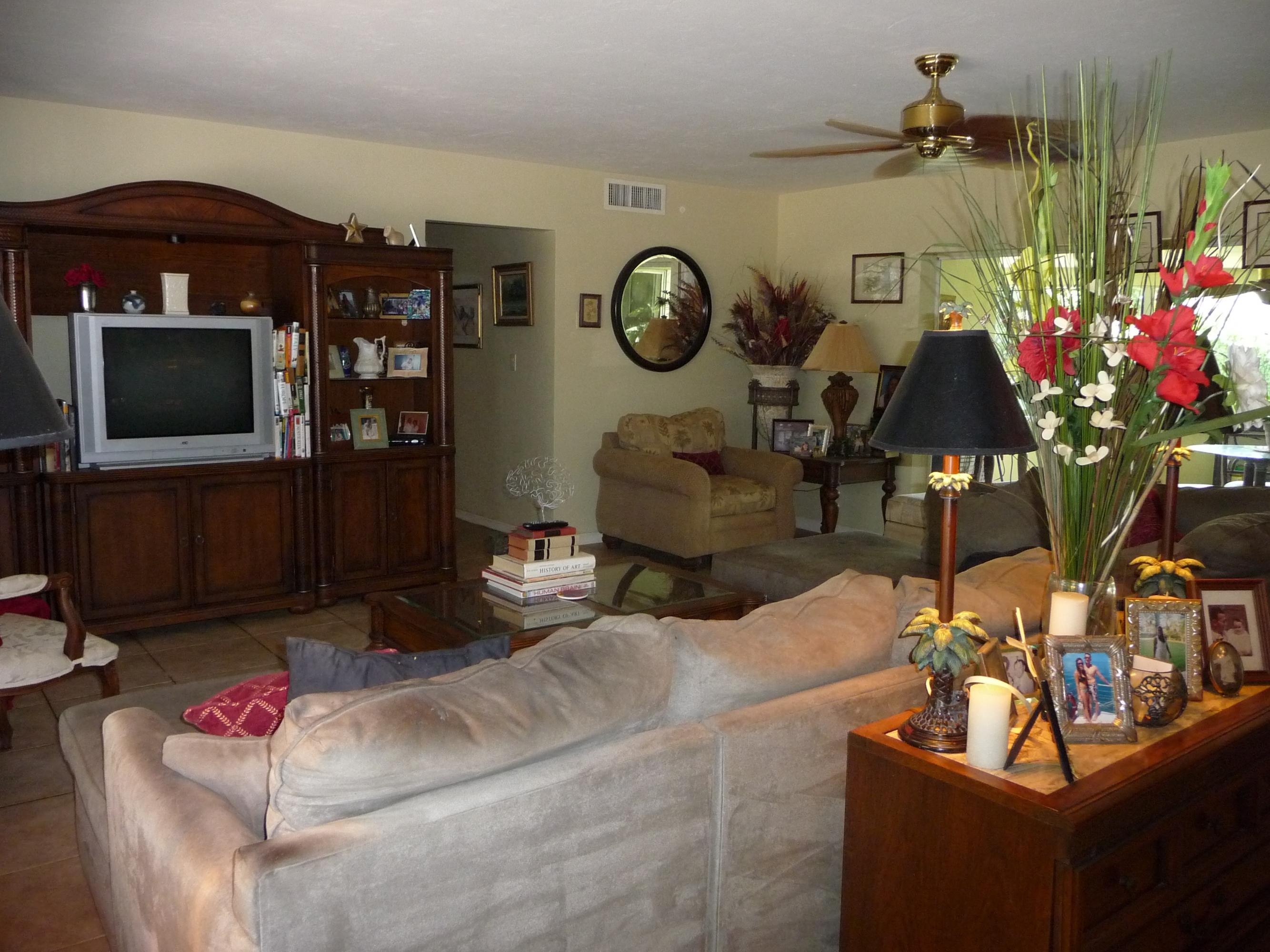 Undisclosed Address Boca Raton, FL 33486 - Photo 4 of 11 Suggs Living Room