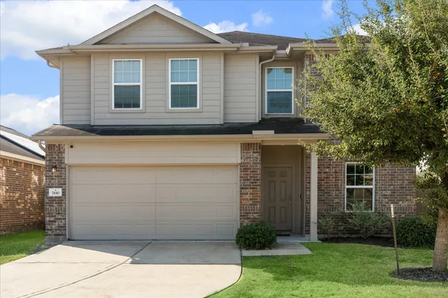 $299,999 | 7610 Retama Terrace Lane, Humble, TX 77338