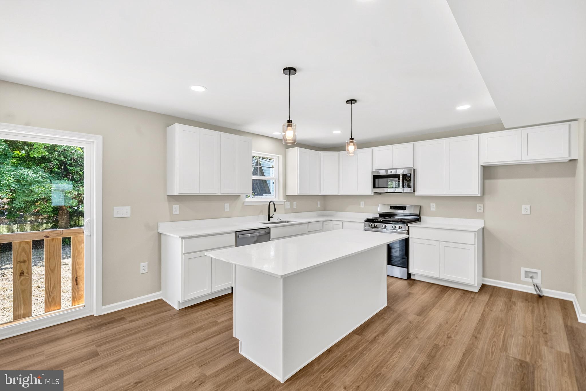 69 Main Street Bridgeport, NJ 08014 - Photo 5 of 27
