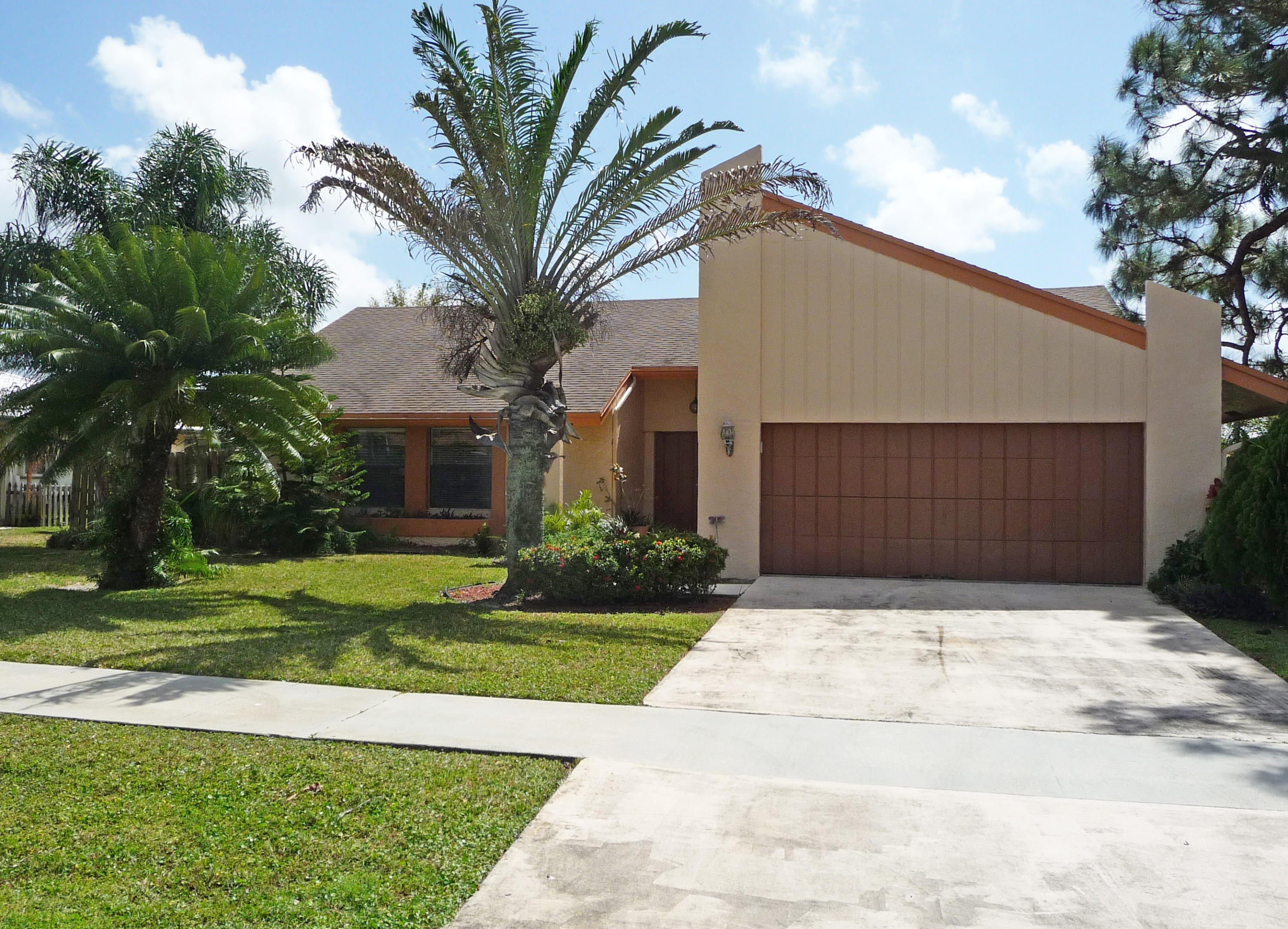 4864 Rabbit Hollow Drive Boca Raton, FL 33487 - Photo 1 of 20 Exterior Front