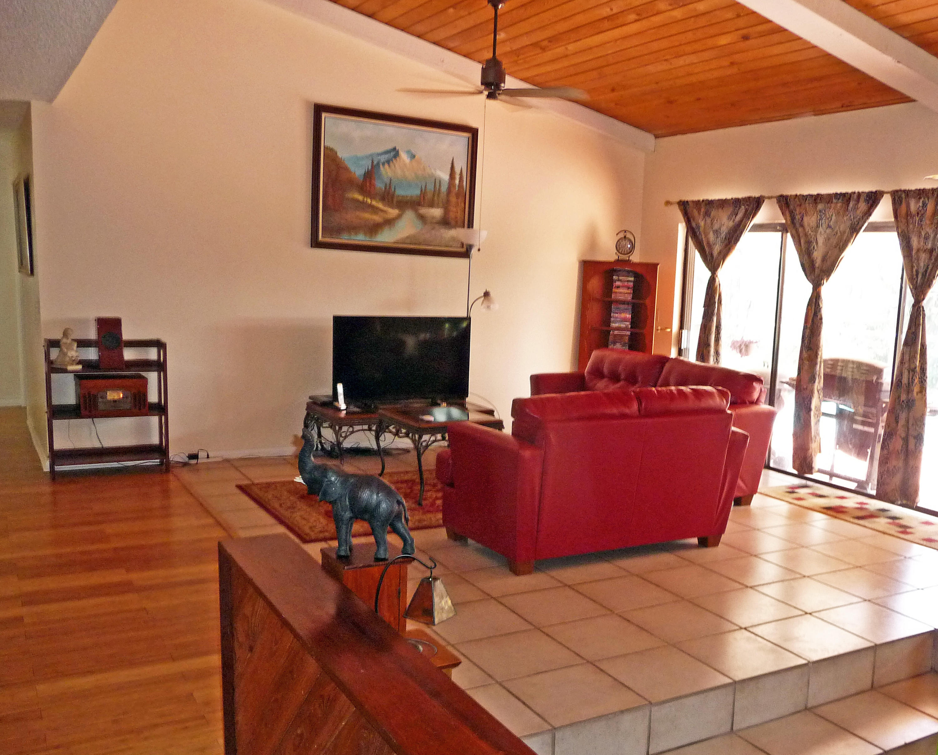 4864 Rabbit Hollow Drive Boca Raton, FL 33487 - Photo 4 of 20 Living Room