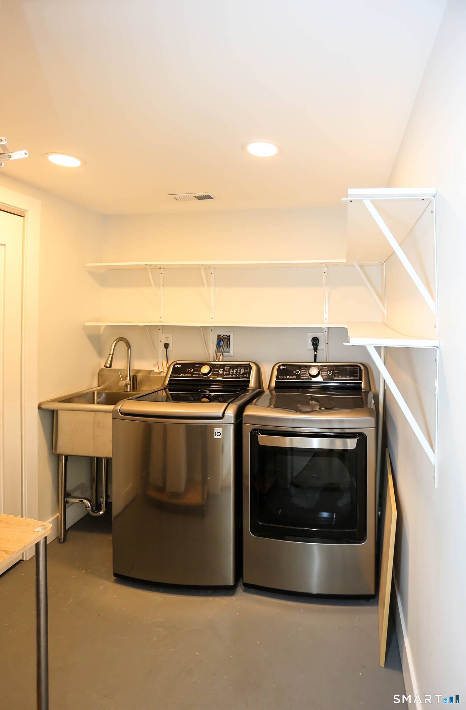 28 Turkey Hill Road North Westport, CT 06880 - Photo 13 of 39