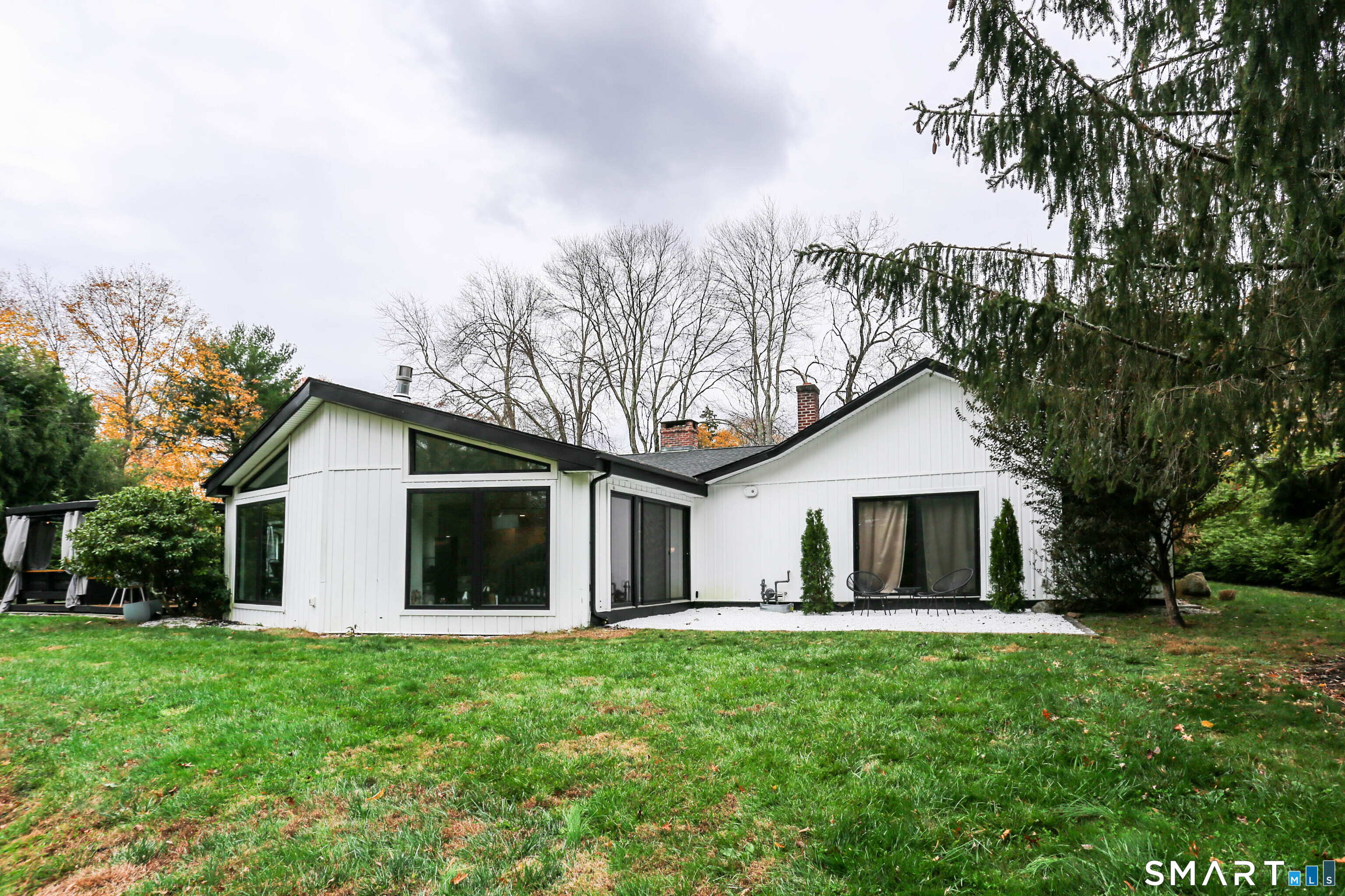 28 Turkey Hill Road North Westport, CT 06880 - Photo 29 of 39