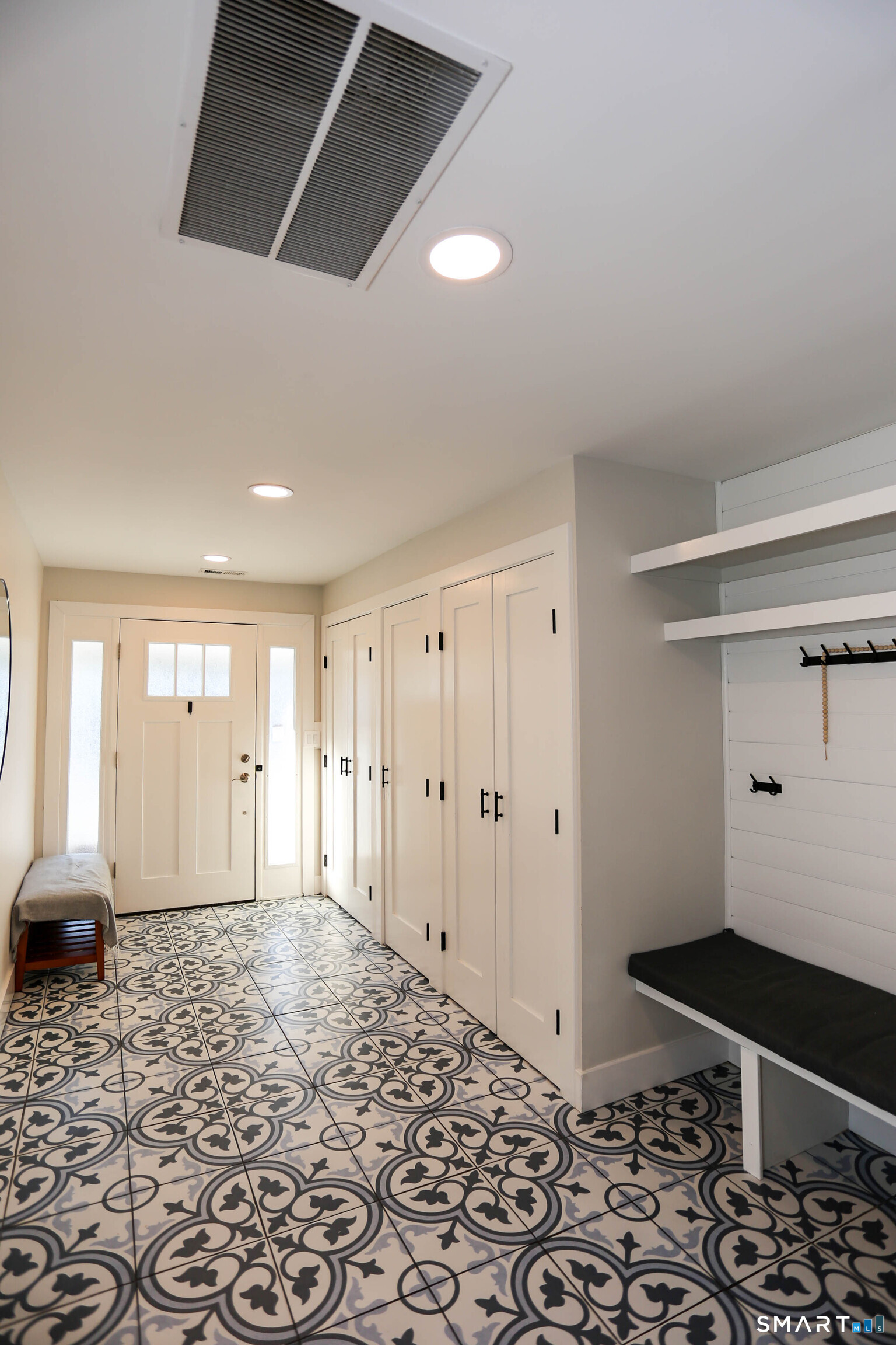 28 Turkey Hill Road North Westport, CT 06880 - Photo 3 of 39