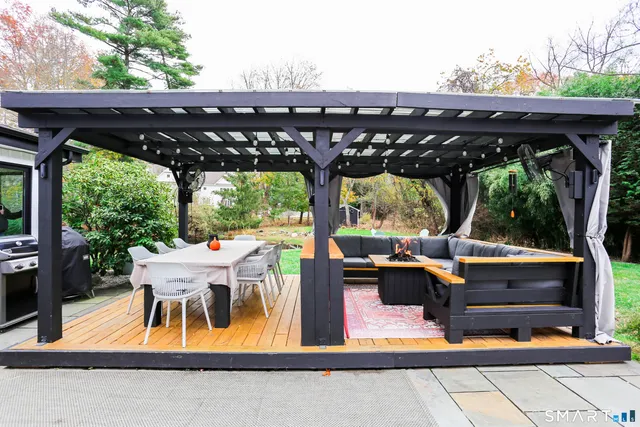 a view of outdoor space yard and patio