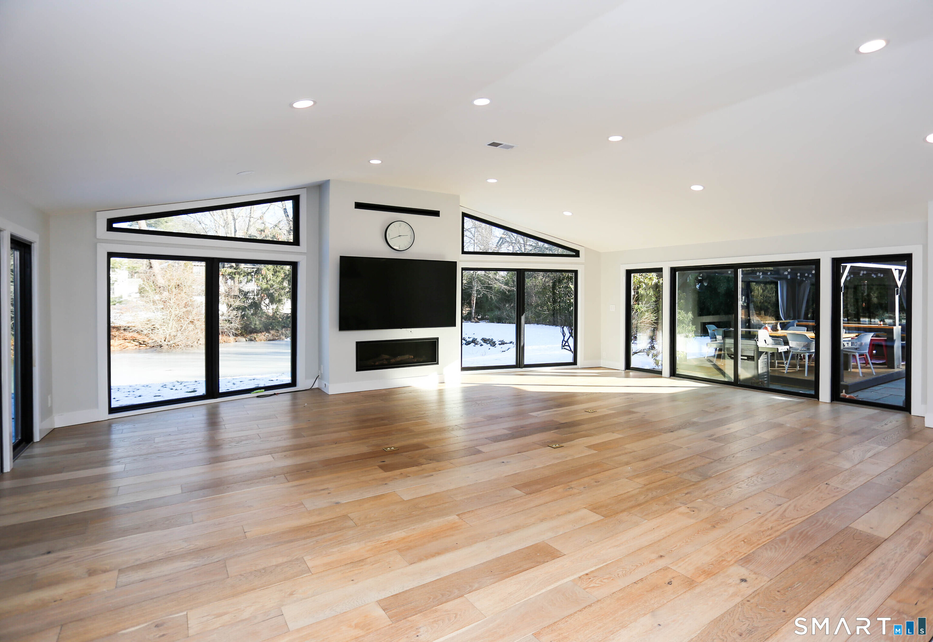 28 Turkey Hill Road North Westport, CT 06880 - Photo 5 of 39