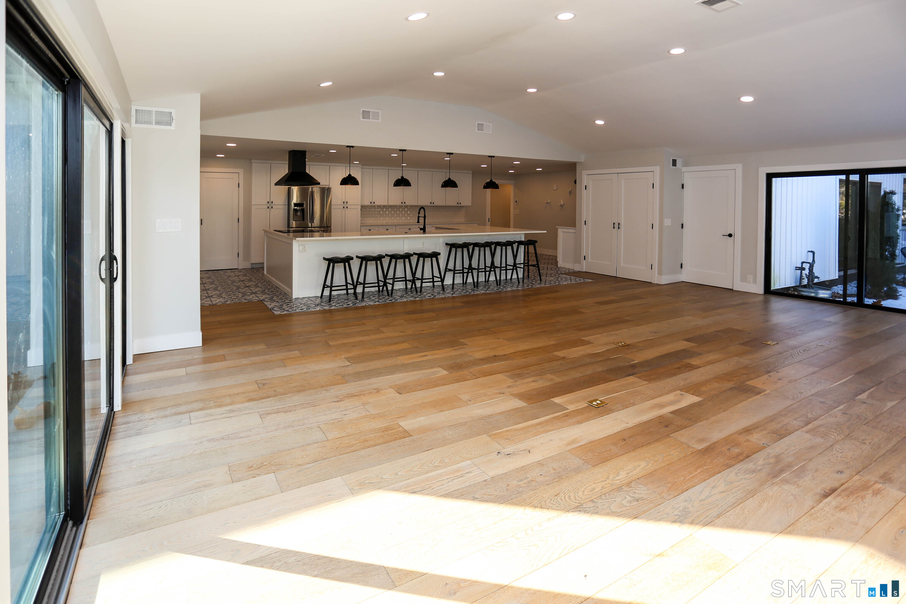 28 Turkey Hill Road North Westport, CT 06880 - Photo 8 of 39