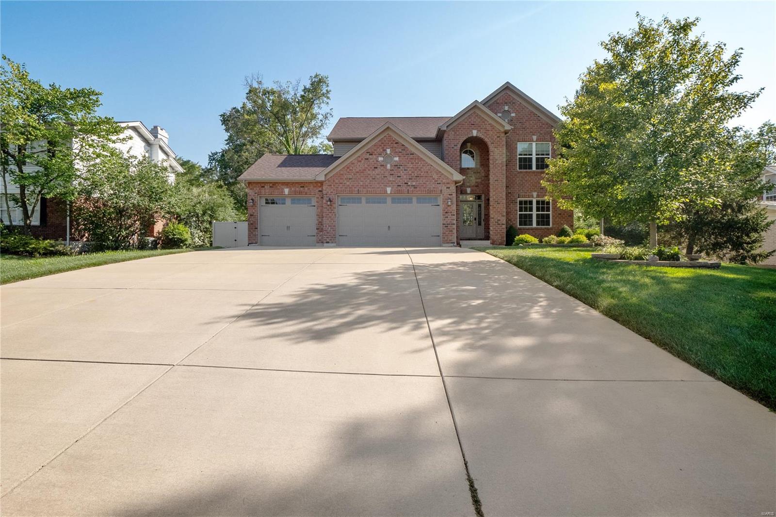 337 Meadowbrook Drive Ballwin, MO 63011 - Photo 2 of 58