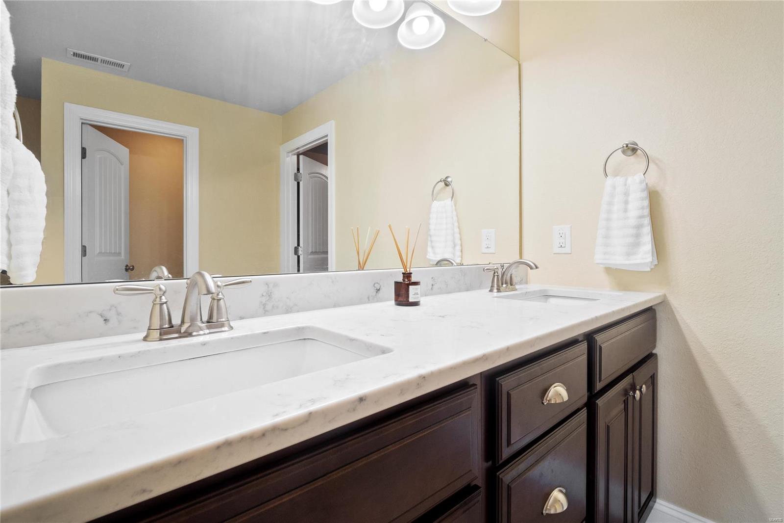 337 Meadowbrook Drive Ballwin, MO 63011 - Photo 21 of 58