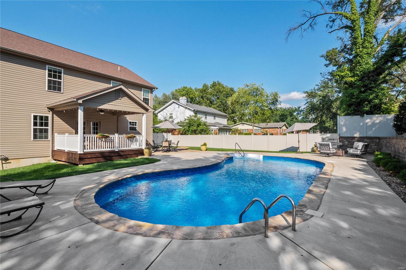 337 Meadowbrook Drive Ballwin, MO 63011 - Photo 3 of 58