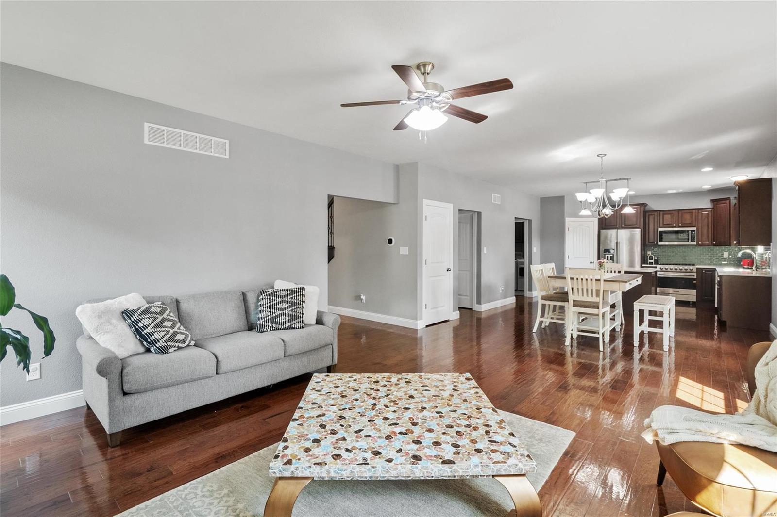 337 Meadowbrook Drive Ballwin, MO 63011 - Photo 9 of 58