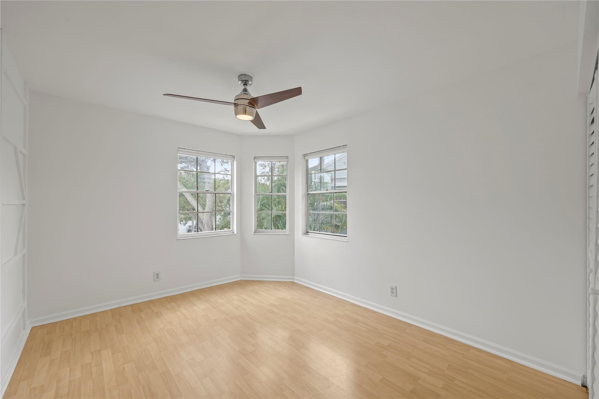 5339 Park Pl Circle Boca Raton, FL 33431 - Photo 25 of 46 a view of empty room with ceiling fan