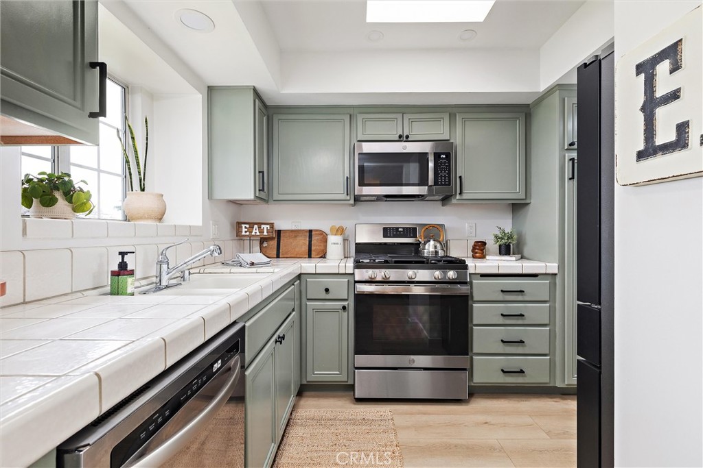 330 Kestrel Way Nipomo, CA 93444 - Photo 11 of 38