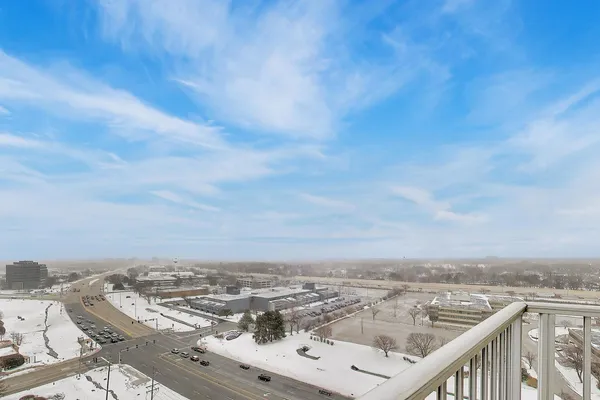 $259,500 | 40 North Tower Road, Unit 16N, Oak Brook, IL 60523