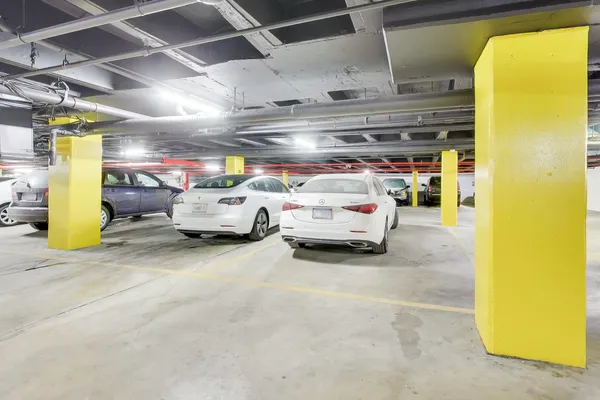 $259,500 | 40 North Tower Road, Unit 16N, Oak Brook, IL 60523