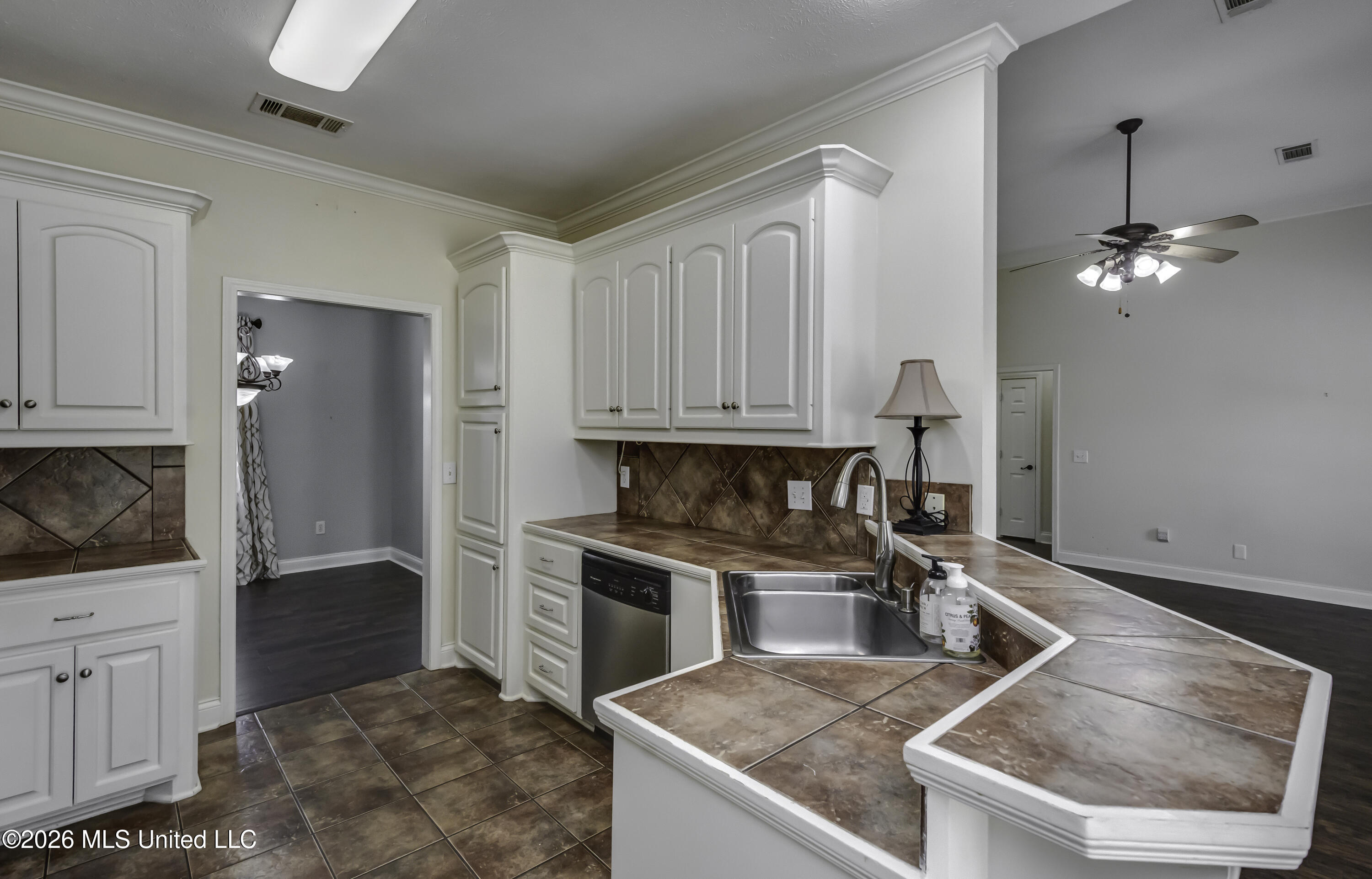 125 Bradfield Road Madison, MS 39110 - Photo 11 of 65 125 Bradfield Rd--14