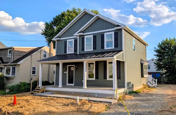 $579,500 | 425 Rutledge Avenue, Folsom, PA 19033