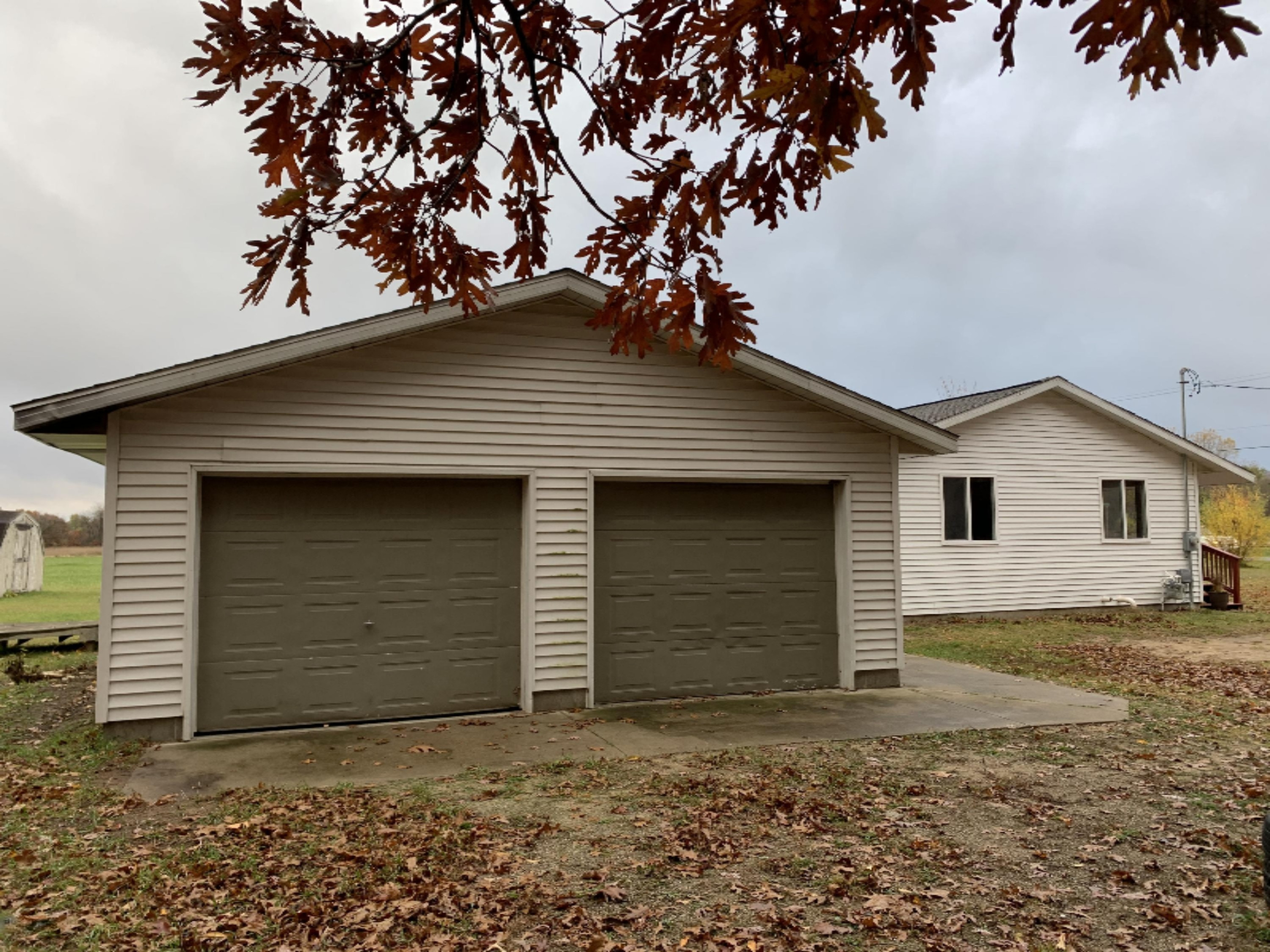 5990 Whites Bridge Road Belding, MI 48809 - Photo 3 of 18 IMG_0743 2