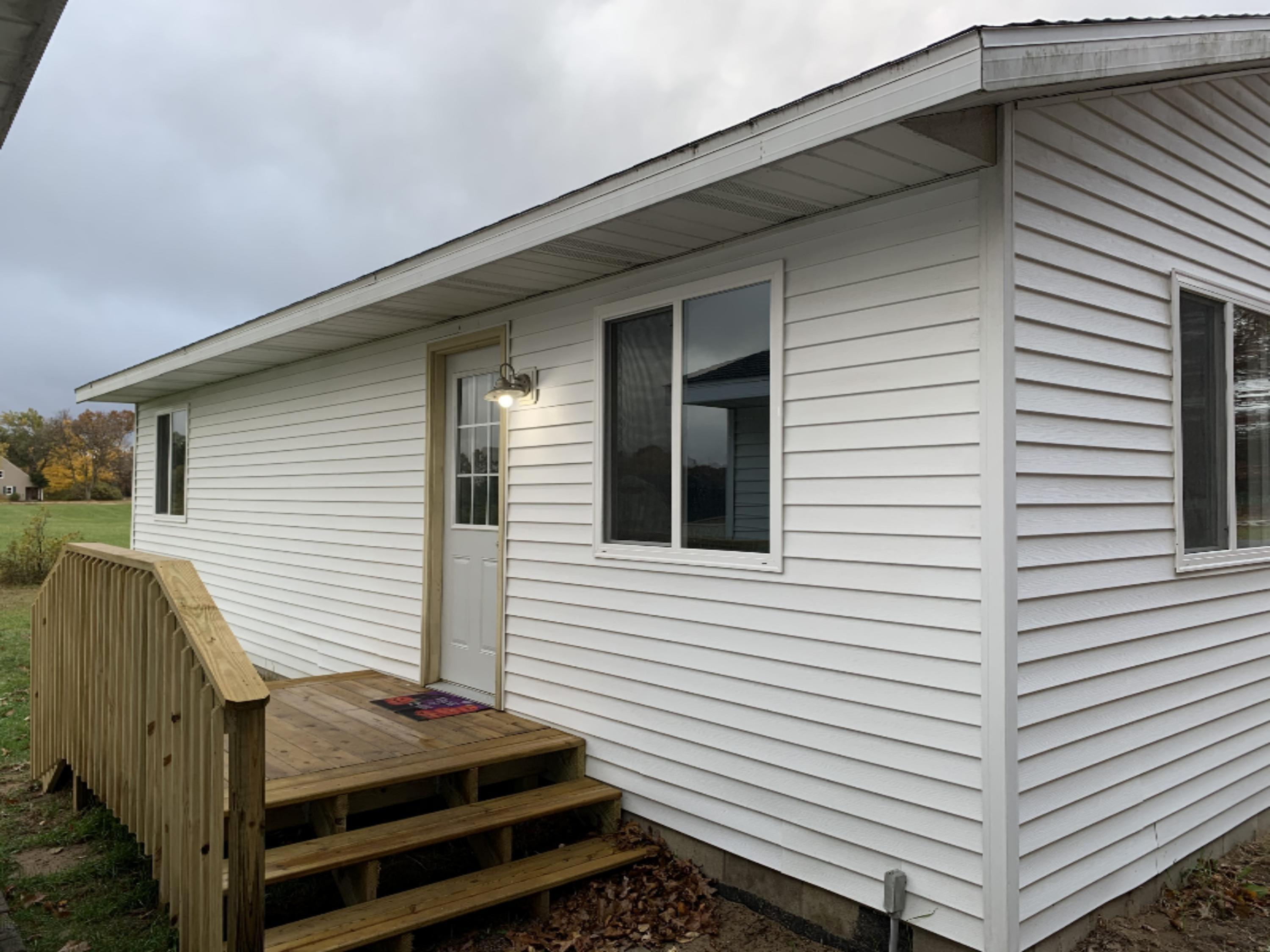 5990 Whites Bridge Road Belding, MI 48809 - Photo 4 of 18 IMG_0744