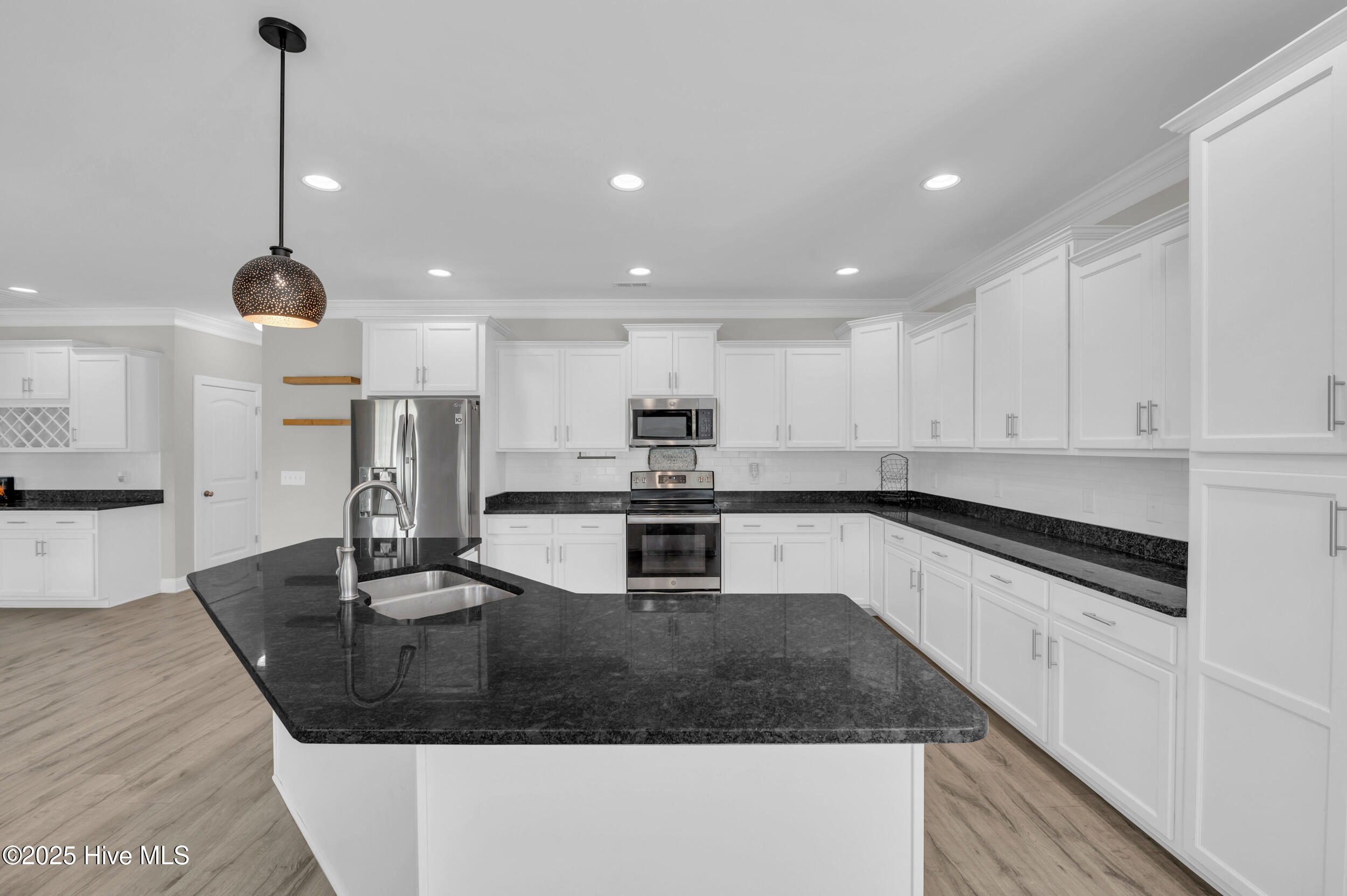 403 Habersham Avenue Rocky Point, NC 28457 - Photo 17 of 51 19_403 habersham ave-00019