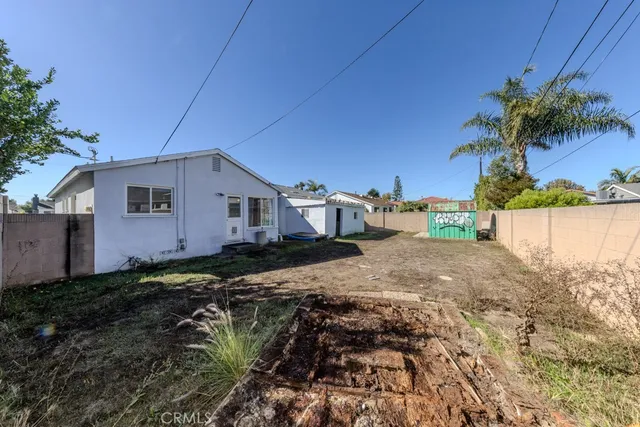 $1,000,000 | 690 Capital Street, Costa Mesa, CA 92627