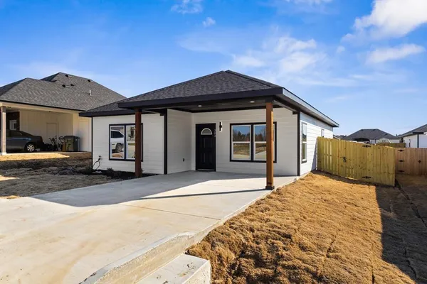 $236,000 | 304 Rike Road, Mabank, TX 75147