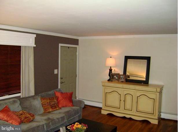 233 Hook Road Westminster, MD 21157 - Photo 12 of 28 Living Room