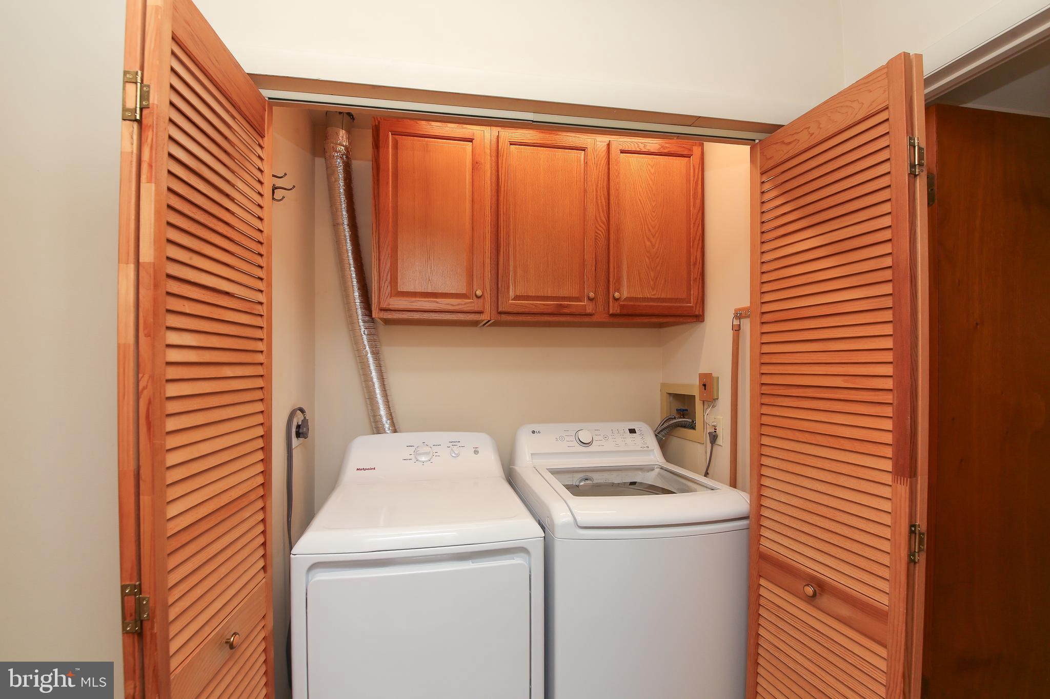 16 Ember Lane Horsham, PA 19044 - Photo 20 of 27 a utility room with dryer and washer