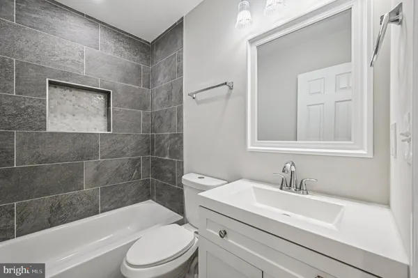 $1,850 | 750 Reservoir Street, Unit B, Baltimore, MD 21217