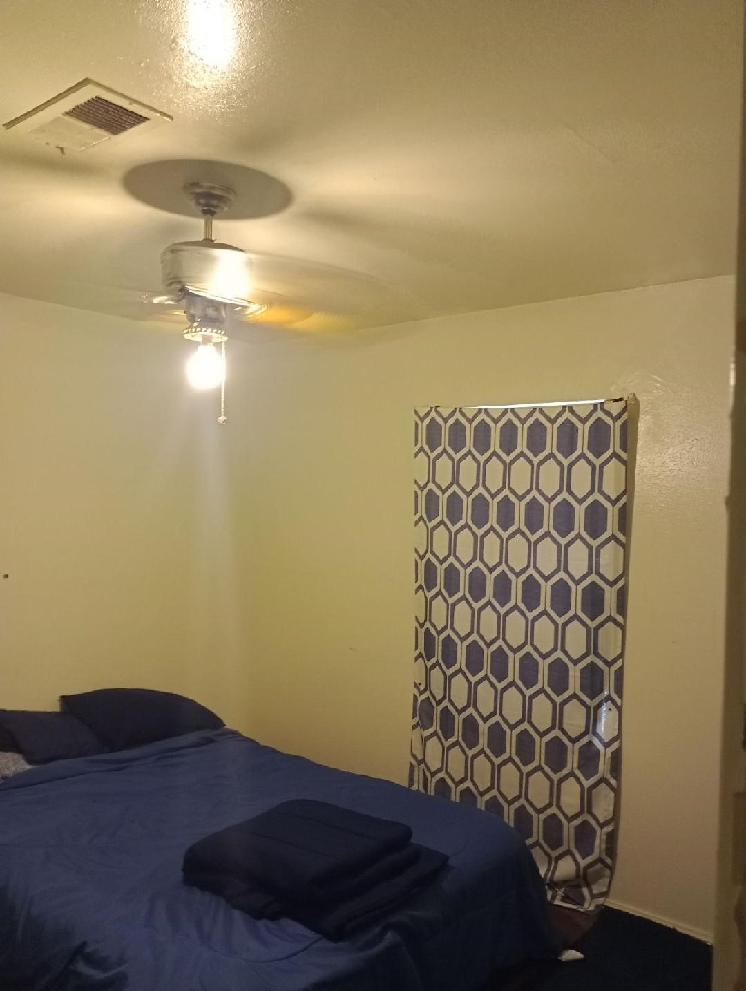5758 Belmark Street Houston, TX 77033 - Photo 7 of 9