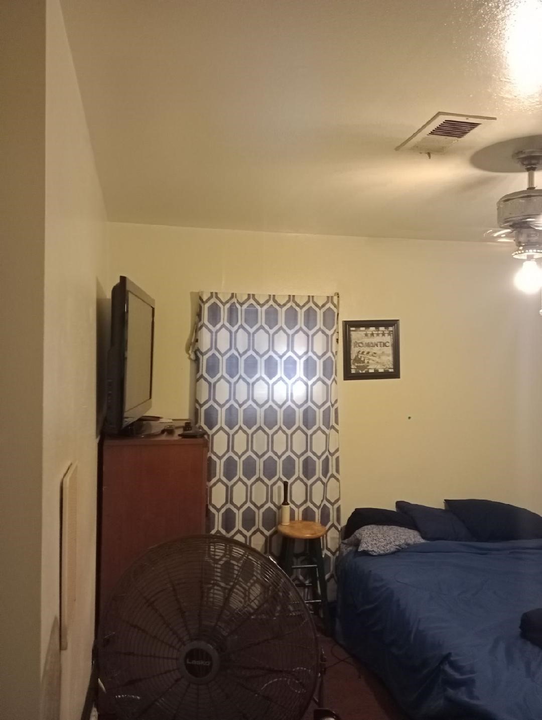 5758 Belmark Street Houston, TX 77033 - Photo 8 of 9