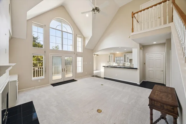 $398,000 | 422 Bay Colony Drive, La Porte, TX 77571