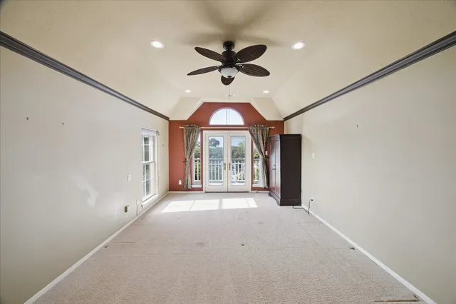 $398,000 | 422 Bay Colony Drive, La Porte, TX 77571