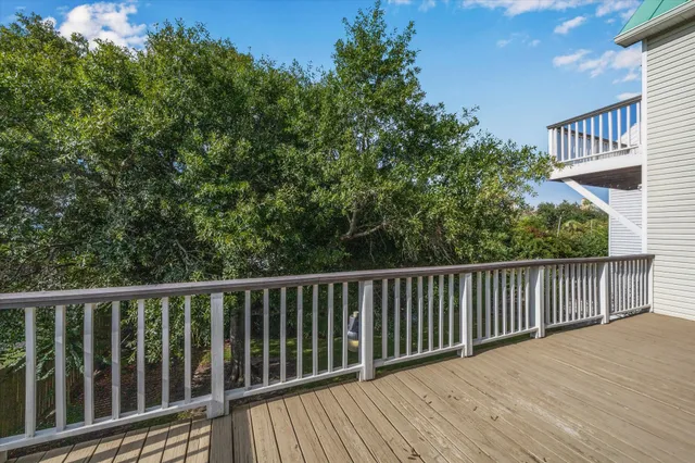 $398,000 | 422 Bay Colony Drive, La Porte, TX 77571