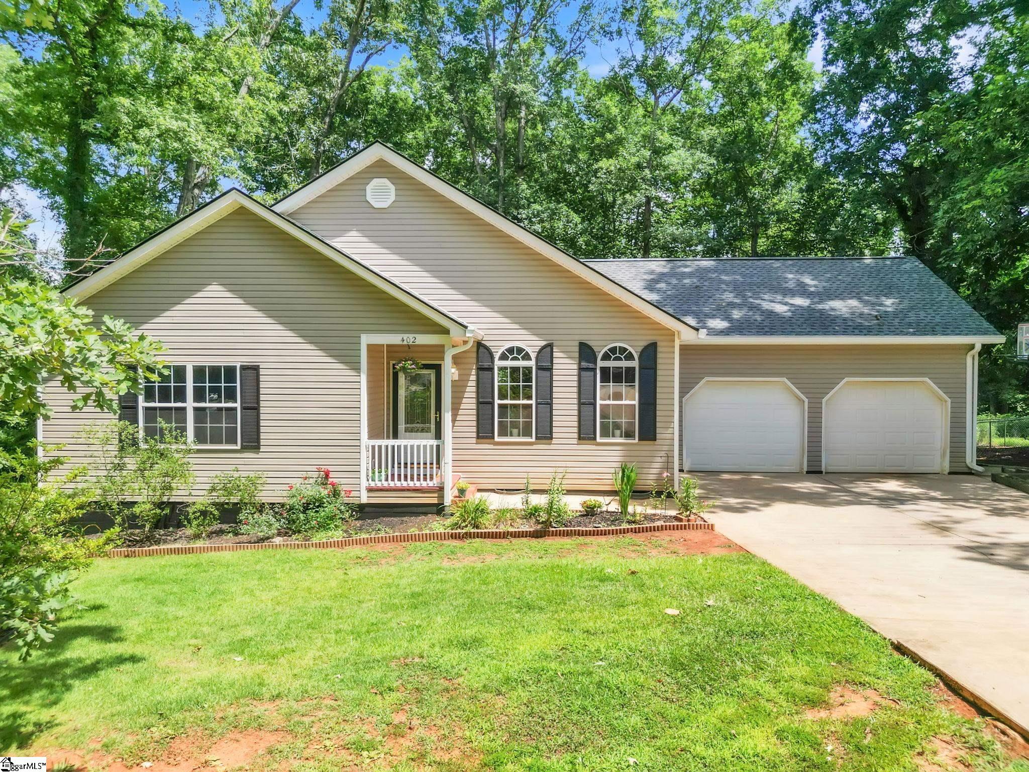 402 Hamilton Forest Drive Easley, SC 29640 - Photo 1 of 17