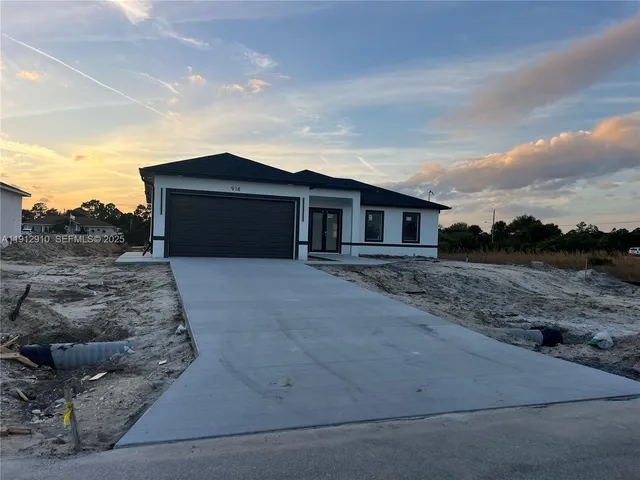 $350,000 | 914 Manresa Avenue South, Lehigh Acres, FL 33974