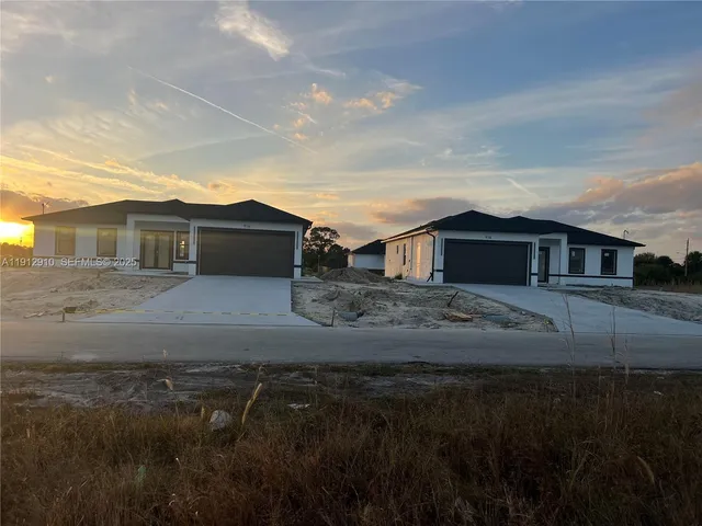 $350,000 | 914 Manresa Avenue South, Lehigh Acres, FL 33974