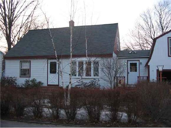 27 Richardson Street Rochester, NH 03867 - Photo 1 of 1