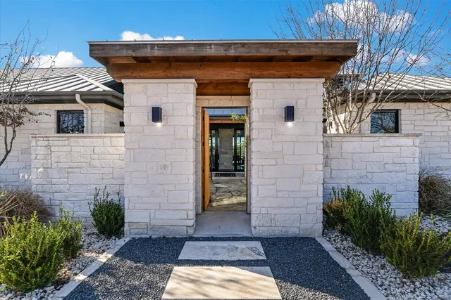 a view of a entryway of the house