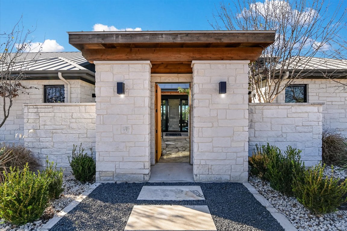 a view of a entryway of the house